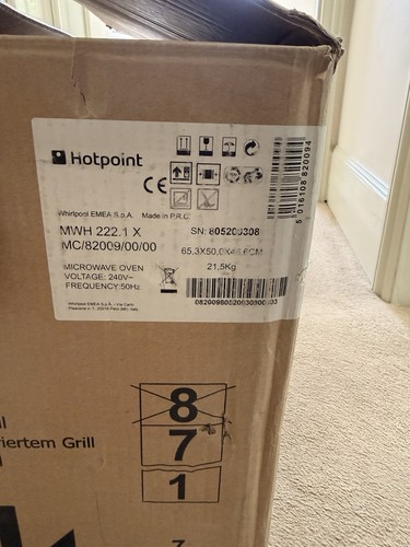 Brand new hotpoint microwave - new,